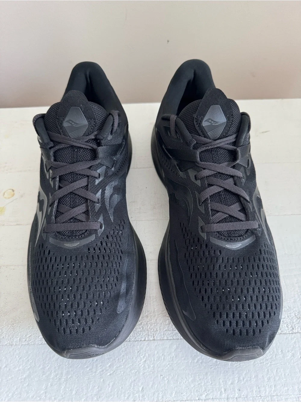 Women’s Saucony Ride 15 Running Shoes. Gently worn.